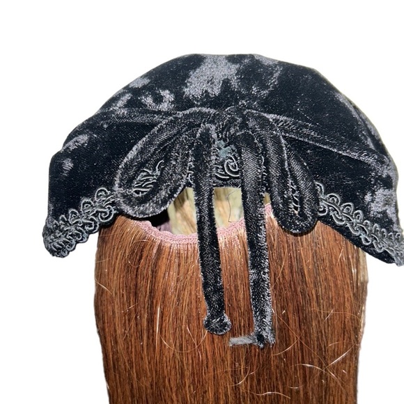 Vintage Marshall Field &‎ Company Black Velvet Church Hat - Picture 5 of 9
